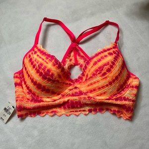 VS PINK vibrant NWT bra size S/P.